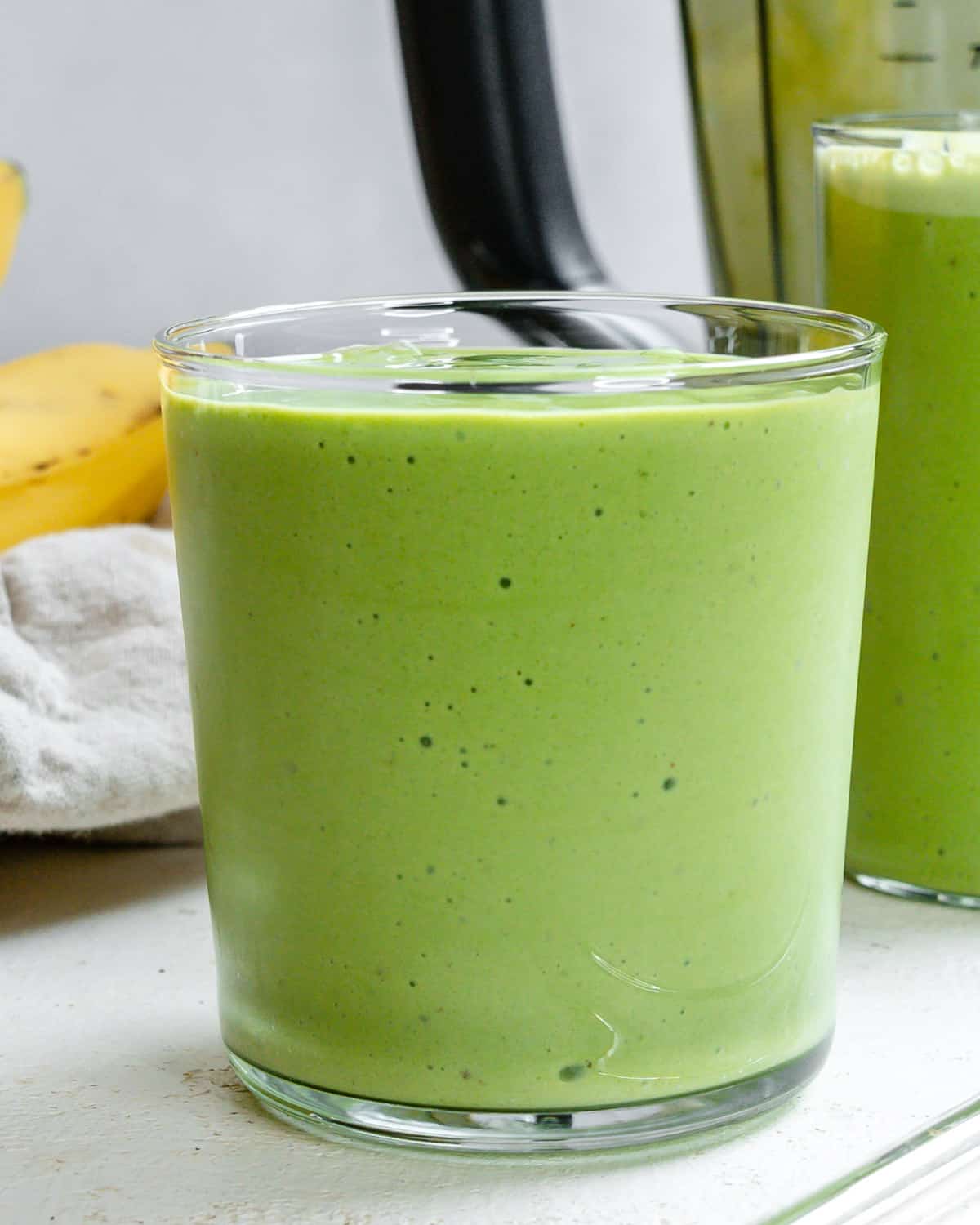 completed Banana Kale Smoothie in two glasses