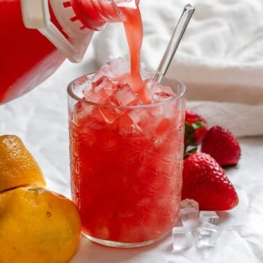 completed Fresh Strawberry Lemonade [5 Minute Recipe] in a glass