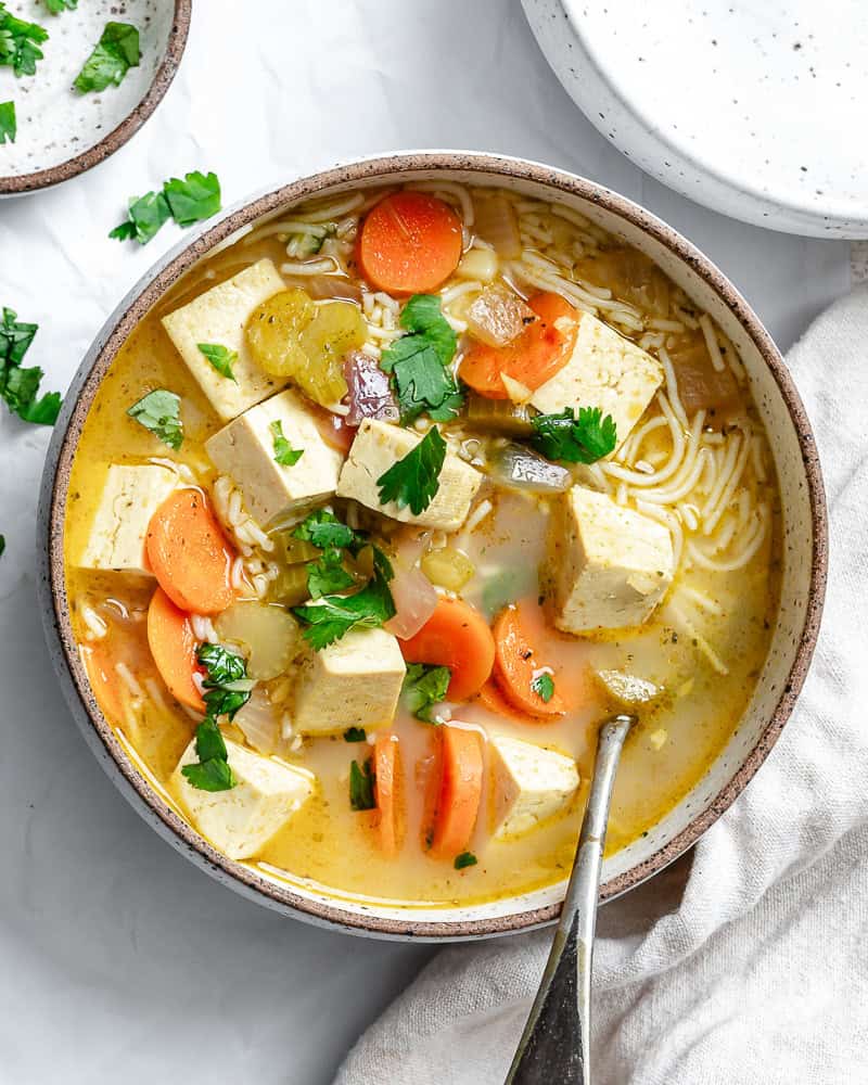 completed Garlic Ginger Soup [With Noodles] in a bowl