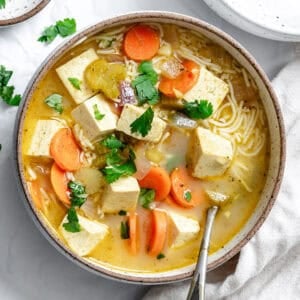 completed Garlic Ginger Soup [With Noodles] in a bowl